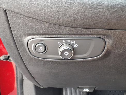 Used 2024 Chevrolet Equinox RS w/ RS Leather Package FWD image 16