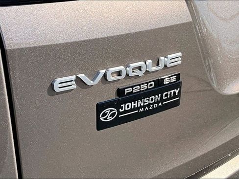 Used 2020 Land Rover Range Rover Evoque SE image 8