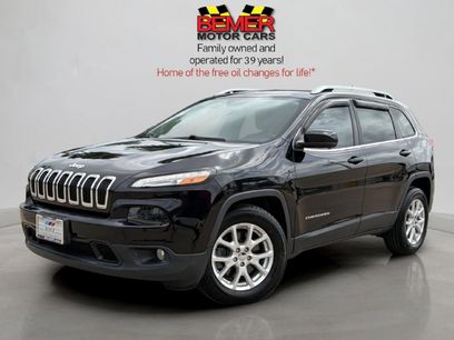 Used 2017 Jeep Cherokee Latitude w/ Comfort/Convenience Group