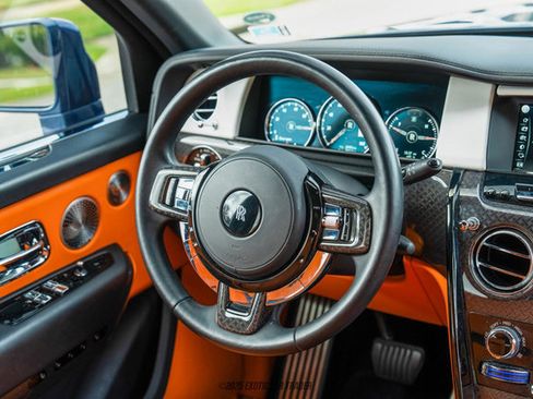 Used 2023 Rolls-Royce Cullinan Black Badge w/ Leather Finishing Pack image 47