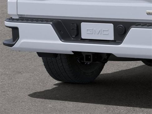 New 2024 GMC Sierra 1500 Elevation image 14