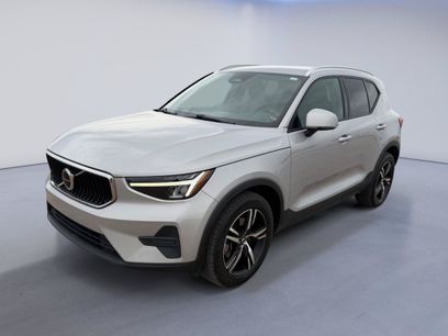Used 2023 Volvo XC40 B5 Core