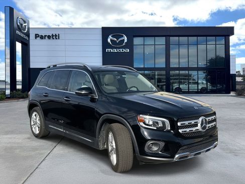 Used 2021 Mercedes-Benz GLB 250 4MATIC image 5