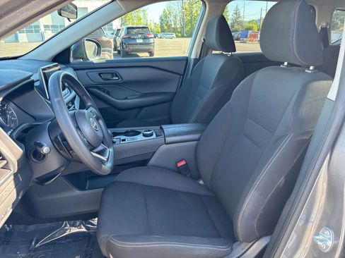 Used 2024 Nissan Rogue S AWD/4WD image 36
