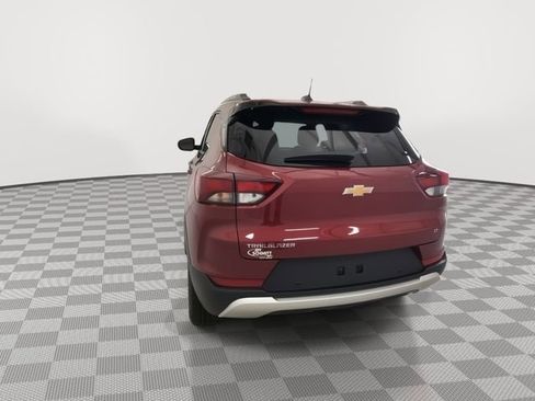 Certified 2021 Chevrolet TrailBlazer LT w/ Convenience Package FWD image 8
