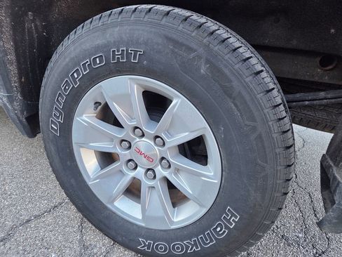 Used 2020 GMC Sierra 1500 SLE w/ SLE Value Package image 10