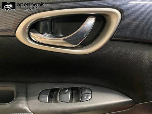 Used 2019 Nissan Sentra SR image 10