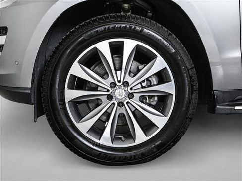 Used 2015 Mercedes-Benz GL 450 4MATIC image 27