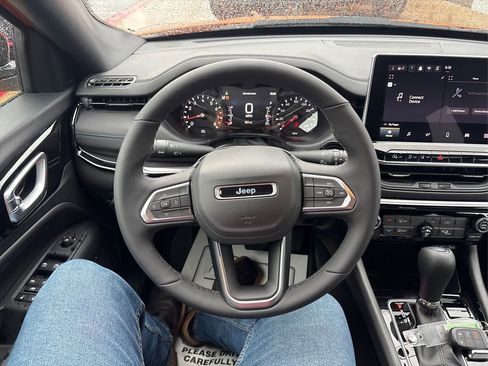 New 2026 Jeep Compass Latitude image 14