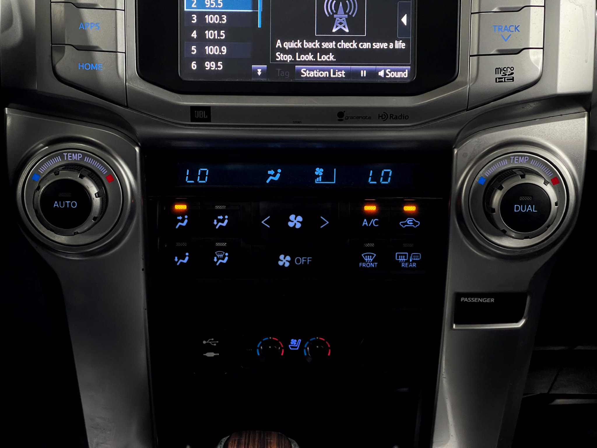 Used 2015 Toyota 4Runner Limited AWD/4WD image 24