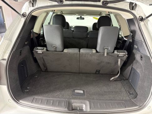 Used 2019 Nissan Pathfinder SV FWD image 22
