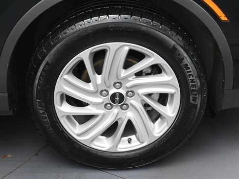 Used 2025 Lincoln Corsair AWD image 33