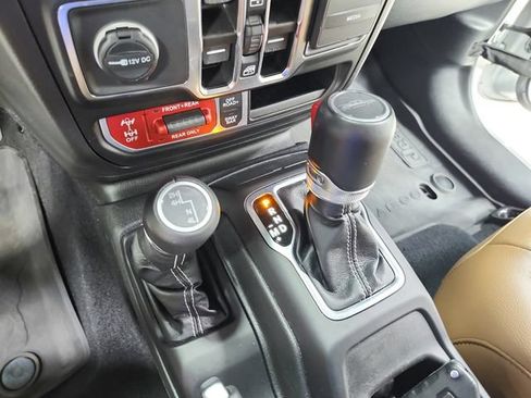 Used 2023 Jeep Gladiator Rubicon w/ LED Lighting Group AWD/4WD image 24