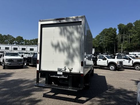 New 2027 Ford E-350 and Econoline 350 Super Duty w/ Power Equipment Group RWD image 8