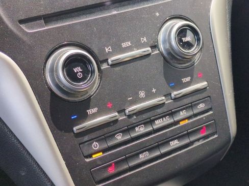 Used 2017 Lincoln MKC Premiere FWD image 14