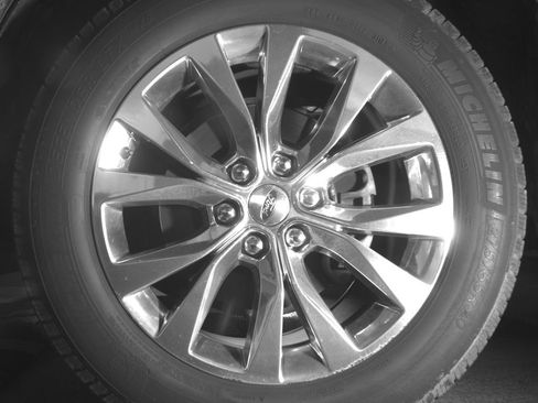Used 2016 Ford F150 Lariat w/ Equipment Group 502A Luxury RWD image 9