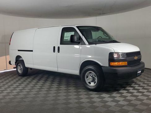 New 2026 Chevrolet Express 3500 Extended w/ Driver Convenience Package RWD image 3