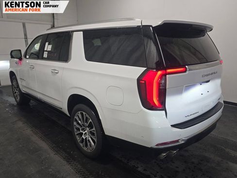 Used 2025 GMC Yukon XL Denali w/ Denali Reserve Package image 3