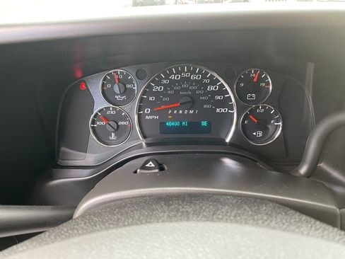 Used 2017 Chevrolet Express 3500 LT w/ LT Preferred Equipment Group image 25