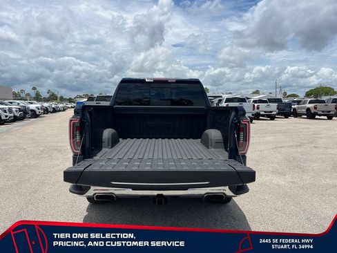 Used 2023 GMC Sierra 1500 SLT w/ SLT Premium Plus Package AWD/4WD image 16