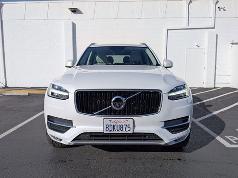 Used 2018 Volvo XC90 T5 Momentum w/ Convenience Package image 2