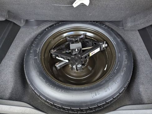 Used 2019 Jeep Cherokee Limited image 30