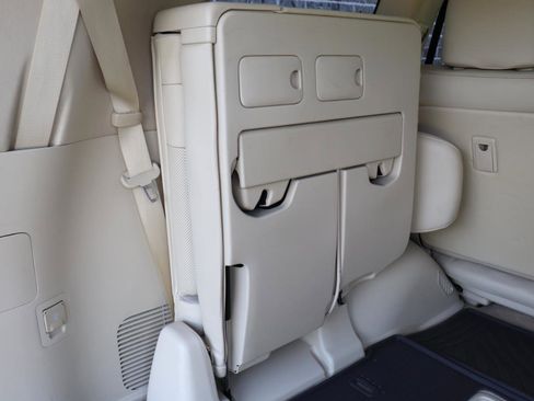 Used 2014 Lexus LX 570 4WD image 48