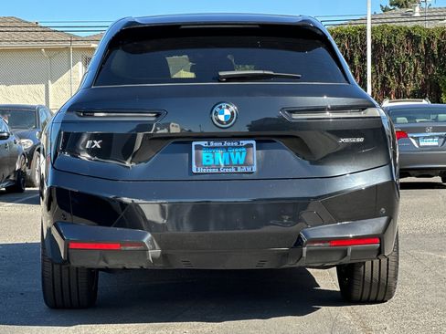 Used 2024 BMW iX xDrive50 w/ Sport Package AWD/4WD image 10