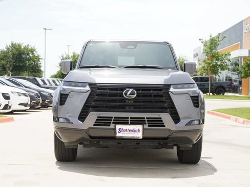 Used 2024 Lexus GX 550 w/ Accessory Package (2T) AWD/4WD image 2