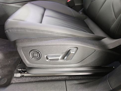 New 2026 Audi Q3 quattro 2.0T AWD/4WD image 16