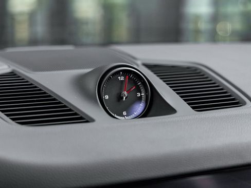 Used 2023 Porsche Cayenne image 29