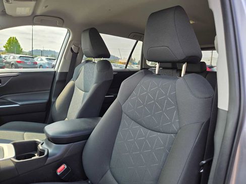 Certified 2025 Toyota RAV4 XLE AWD/4WD image 23