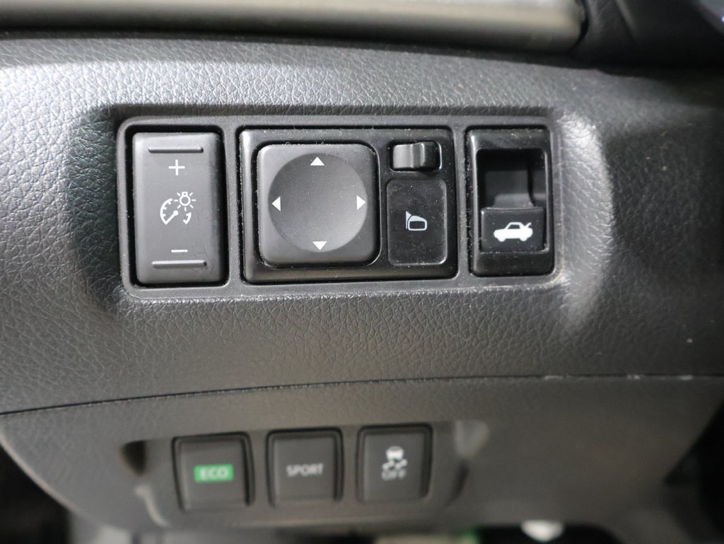 Used 2017 Nissan Sentra SV FWD image 30