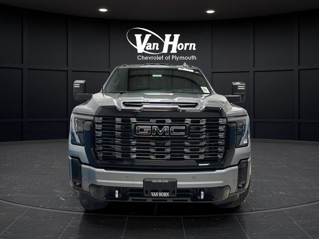 Used 2025 GMC Sierra 3500 Denali Ultimate AWD/4WD image 2