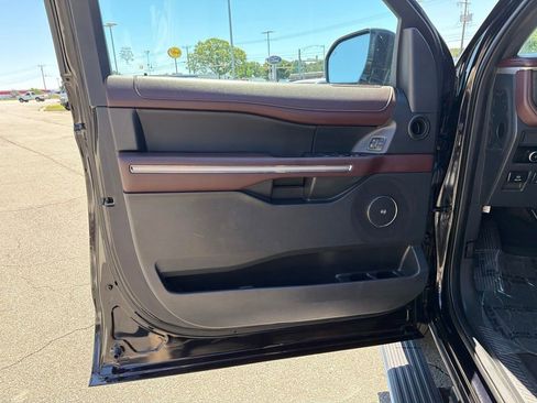 Used 2024 Ford Expedition Max Limited AWD/4WD image 13
