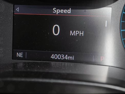 Used 2019 Chevrolet Colorado LT w/ LT Convenience Package AWD/4WD image 17