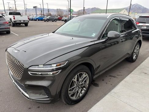 Used 2025 Genesis GV70 2.5T image 3