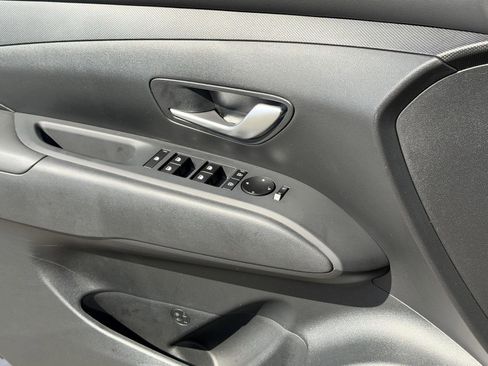Used 2026 Hyundai Tucson SEL FWD image 17