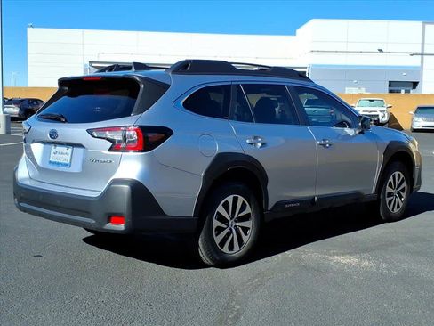 Certified 2023 Subaru Outback Premium image 6