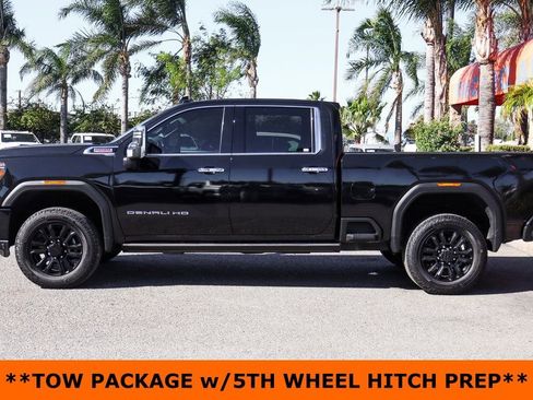 Used 2023 GMC Sierra 3500 Denali w/ Denali Black Diamond Edition image 5