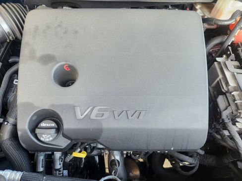 Used 2023 Chevrolet Traverse LT w/ LPO, Floor Liner Package image 34