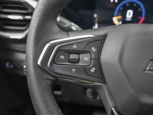 Used 2024 Chevrolet TrailBlazer LT w/ LT Cold Weather Package FWD image 20