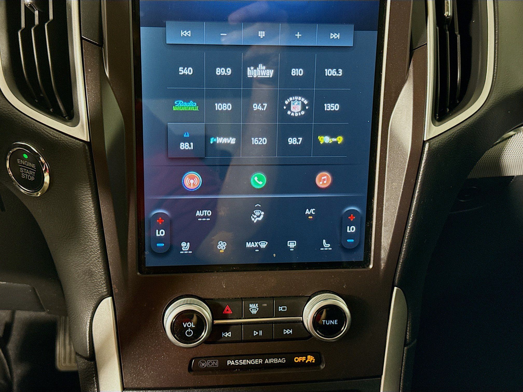 Used 2021 Ford Edge SEL w/ Convenience Package AWD/4WD image 17