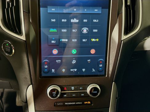 Used 2021 Ford Edge SEL w/ Convenience Package AWD/4WD image 17