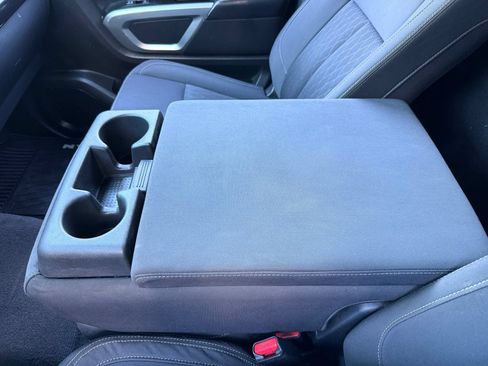 Used 2017 Nissan Titan SV RWD image 30