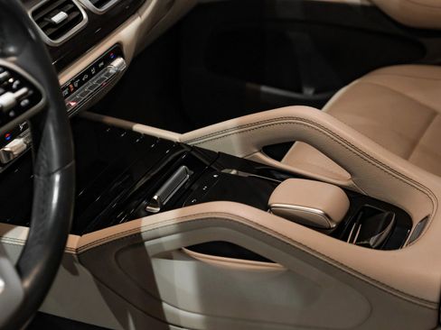 Used 2020 Mercedes-Benz GLE 350 w/ Parking Assist Package image 24