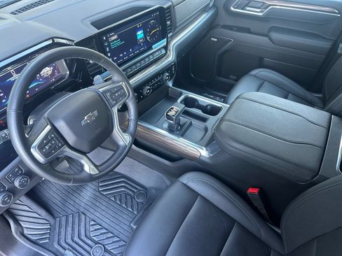 Used 2025 Chevrolet Silverado 1500 RST AWD/4WD image 9