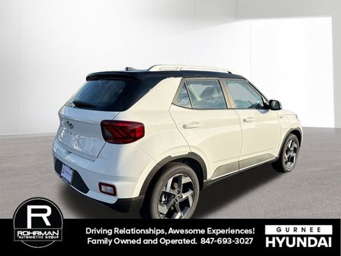 New 2026 Hyundai Venue SEL image 9