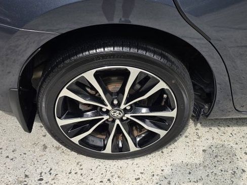 Used 2017 Toyota Corolla SE FWD image 11
