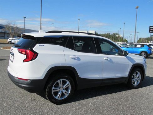 Used 2018 GMC Terrain SLE w/ Driver Convenience Package image 6